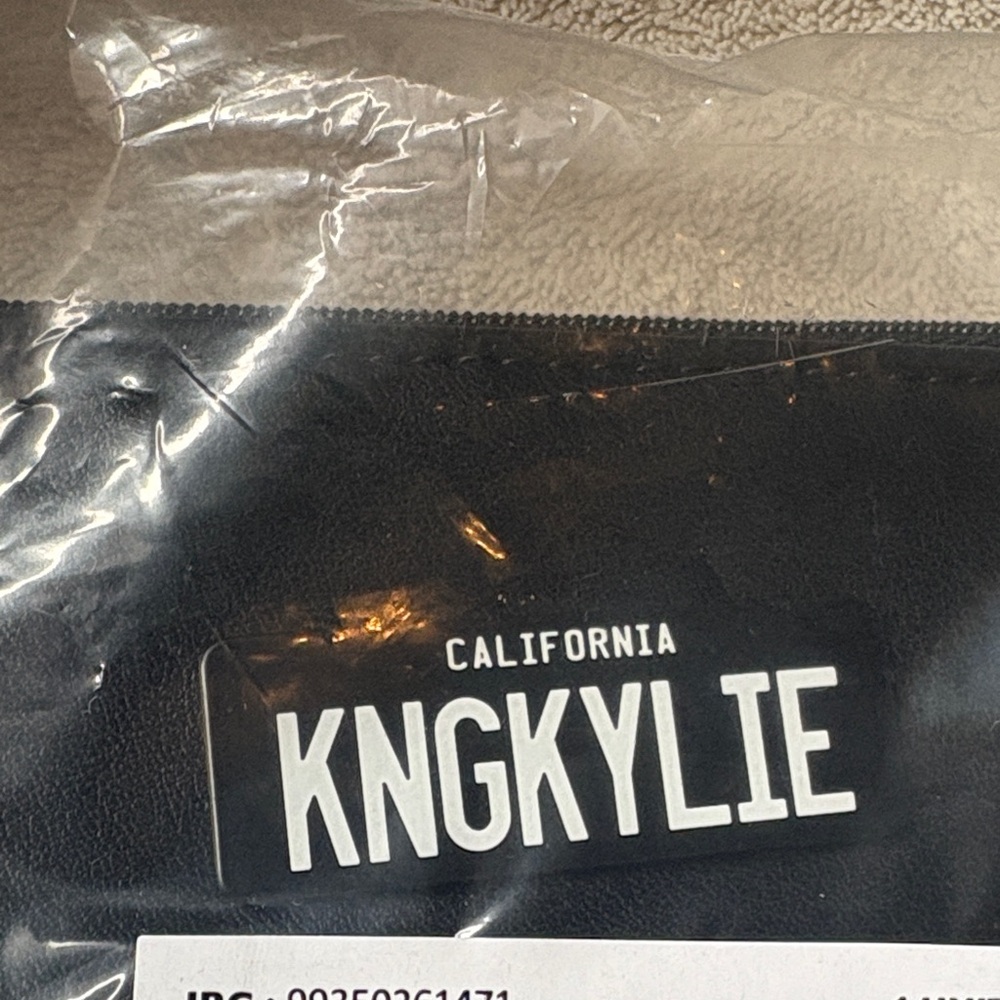 Kylie Cosmetics Sleek Black Makeup Bag - Picture 2 of 3